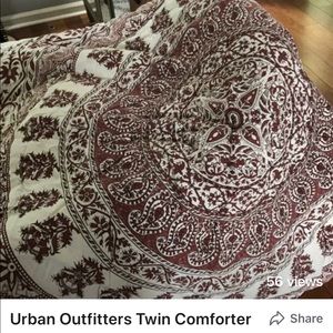 Urban outfitters twin quilt